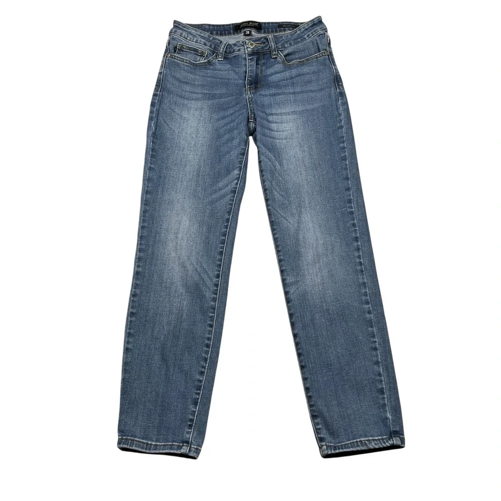 Judy Blue Women's Medium Wash High Rise Relaxed Fit Jeans Sz 7/28 Casual Comfort